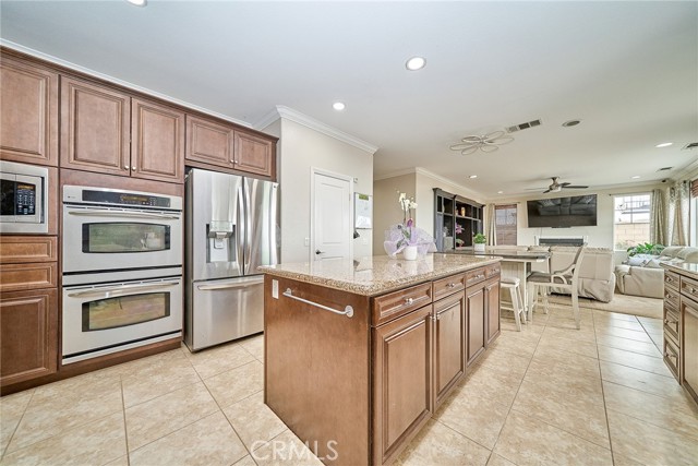 Detail Gallery Image 16 of 68 For 12721 Mediterranean, Rancho Cucamonga,  CA 91739 - 5 Beds | 5 Baths