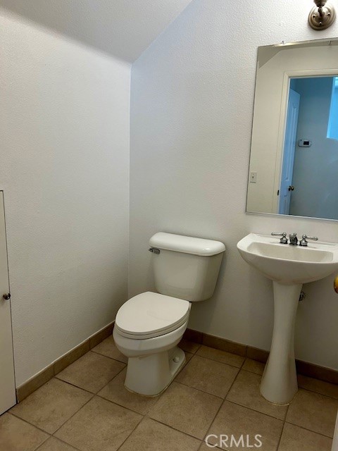 https://media.crmls.org/medias/e8ead3d7-7357-480a-8653-29cc9de4b6da.jpg?preset=X-Large