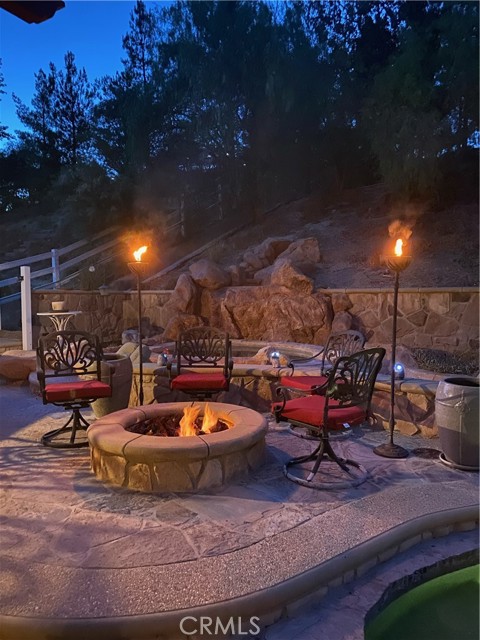 Detail Gallery Image 39 of 42 For 15355 Michael Crest, Canyon Country,  CA 91387 - 5 Beds | 3/1 Baths