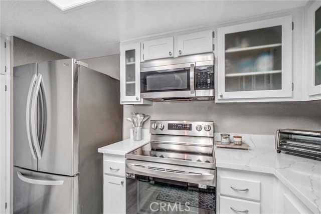 192 S Cross Creek Road, Orange CA: https://media.crmls.org/medias/e8eb09d5-d55b-4827-8cb1-3396c2a09570.jpg