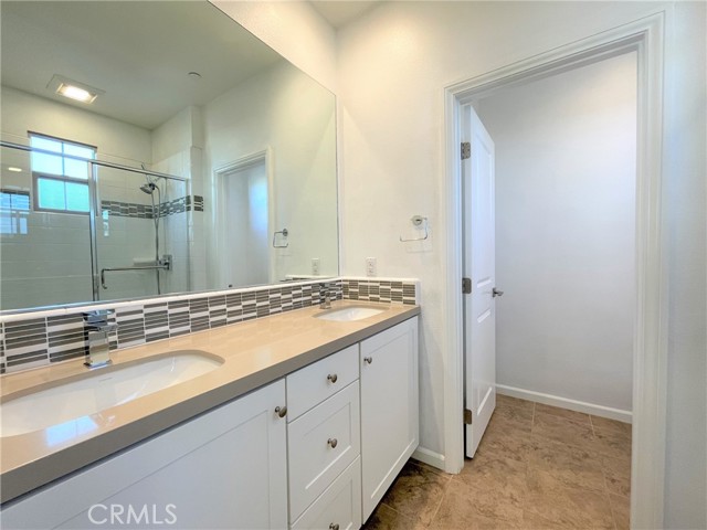 Detail Gallery Image 17 of 25 For 202 Bishop, Irvine,  CA 92620 - 2 Beds | 2 Baths