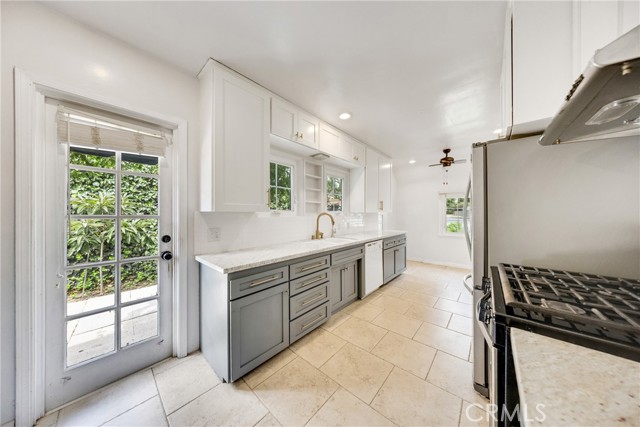 Detail Gallery Image 17 of 42 For 420 Adelyn Dr, San Gabriel,  CA 91775 - 3 Beds | 2 Baths