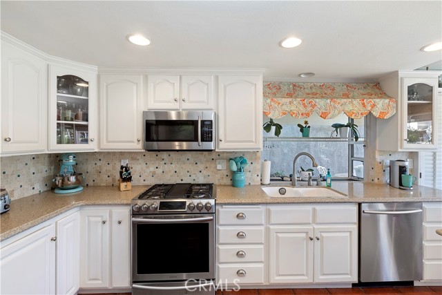 Detail Gallery Image 11 of 48 For 1469 Chalgrove Dr, Corona,  CA 92882 - 3 Beds | 2/1 Baths