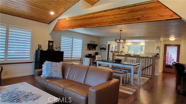 Detail Gallery Image 12 of 27 For 221 Darfo Dr, Crestline,  CA 92325 - 3 Beds | 2 Baths