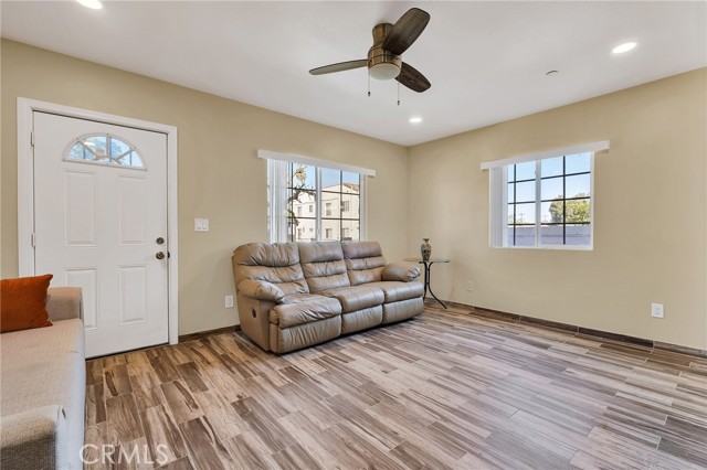 Detail Gallery Image 36 of 73 For 1972 Olive, Long Beach,  CA 90806 - 6 Beds | 4 Baths