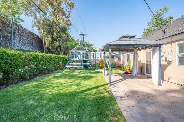 11211 Martha Ann Drive, Rossmoor CA: https://media.crmls.org/medias/e8eea5c8-6ebc-4a62-8839-5b39f427d6c2.jpg