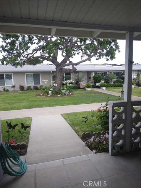 1563 Monterey Rd 23A M-2, Seal Beach CA: https://media.crmls.org/medias/e8eee479-d7ac-44c4-ad56-3c9037605a82.jpg