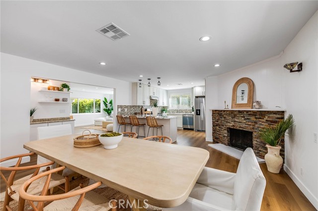 Detail Gallery Image 14 of 33 For 24224 Welby, West Hills,  CA 91307 - 4 Beds | 3 Baths