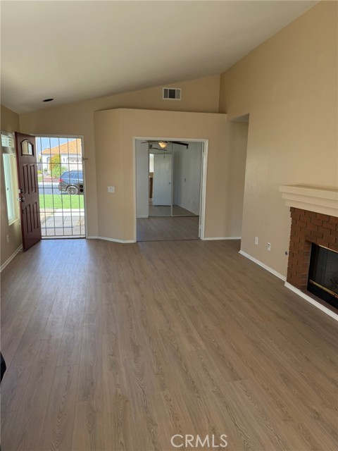 28076 Orangegrove Avenue, Menifee CA: https://media.crmls.org/medias/e8ef73df-9817-4f12-93b4-5ced1301486d.jpg