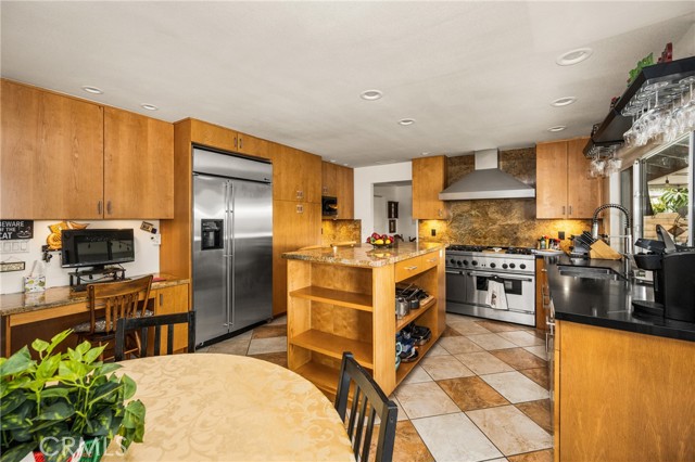 Detail Gallery Image 10 of 28 For 500 Brower Ave, Placentia,  CA 92870 - 3 Beds | 2/1 Baths