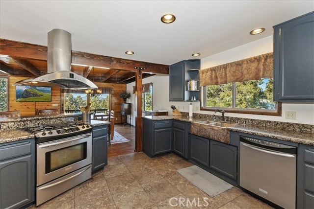 Detail Gallery Image 19 of 75 For 46727 Minnow, Big Bear City,  CA 92314 - 5 Beds | 6/1 Baths