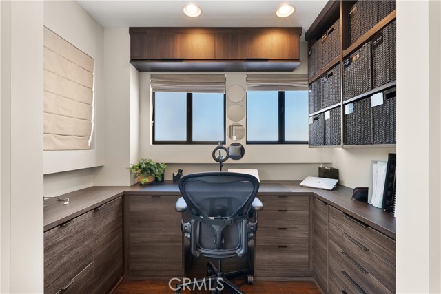 Image 21 of 41 For 3520 Alma  