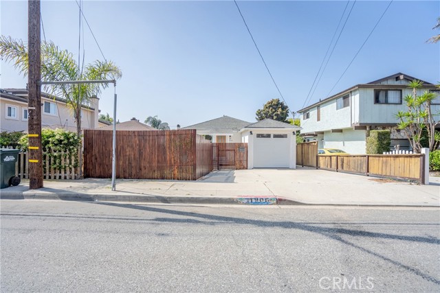 1906 Ruhland Avenue, Redondo Beach, California 90278, 3 Bedrooms Bedrooms, ,2 BathroomsBathrooms,Residential,Sold,Ruhland,PW22093192