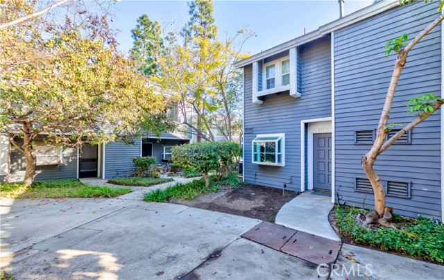 Detail Gallery Image 2 of 36 For 25517 Pine Creek Ln #105,  Wilmington,  CA 90744 - 1 Beds | 1 Baths