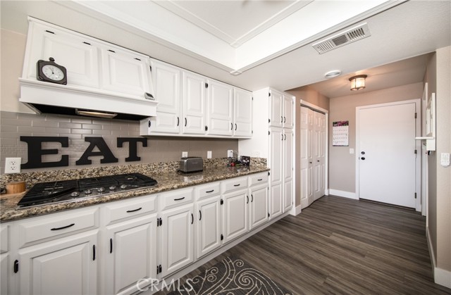 Detail Gallery Image 11 of 38 For 13126 California St, Yucaipa,  CA 92399 - 3 Beds | 2 Baths