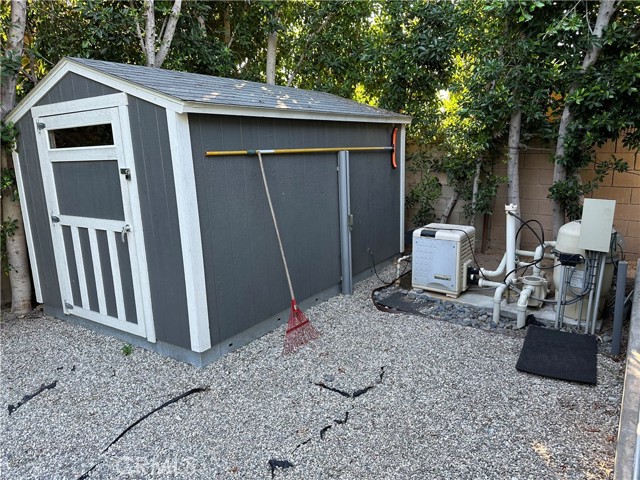 Detail Gallery Image 12 of 13 For 1886 Wagner St, Pasadena,  CA 91107 - 2 Beds | 2 Baths