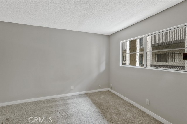 Detail Gallery Image 10 of 29 For 2522 Clairemont Dr #203,  San Diego,  CA 92117 - 2 Beds | 2 Baths