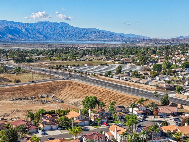 34229 Countryside Circle, Wildomar CA: https://media.crmls.org/medias/e8f2475c-469b-4280-a4c6-894a33b4c536.jpg