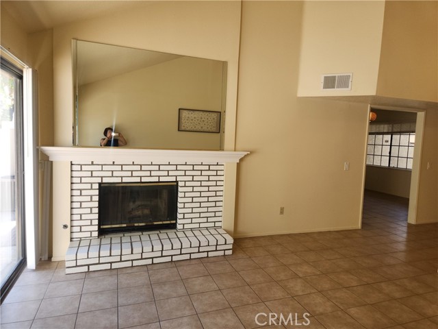 22944 Estoril Drive, Diamond Bar CA: https://media.crmls.org/medias/e8f27b59-2d2d-4d40-ad39-4efcce482149.jpg