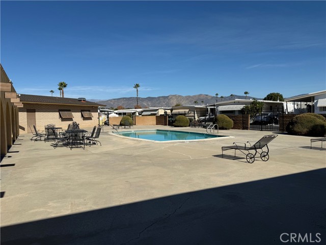Detail Gallery Image 9 of 14 For 332 N Lyon, Hemet,  CA 92543 - 2 Beds | 2 Baths