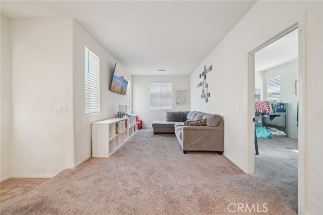 Detail Gallery Image 33 of 57 For 618 S Brampton Ln, Rialto,  CA 92376 - 4 Beds | 3 Baths