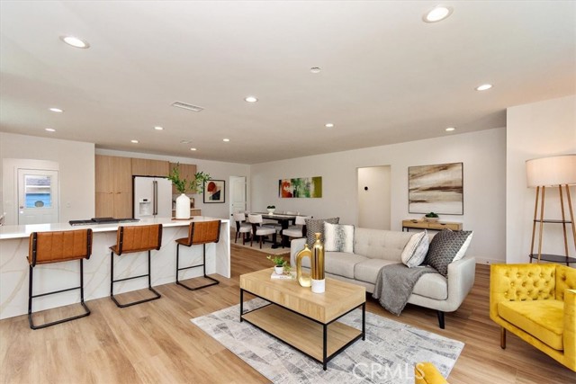 8021 West Boulevard, Inglewood CA: https://media.crmls.org/medias/e8f420aa-52a7-42a1-aedb-c14d6339a61a.jpg