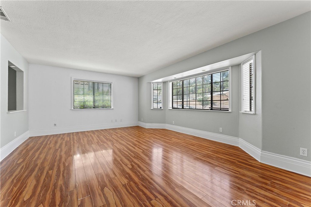 MLS #SW25097014 img 15