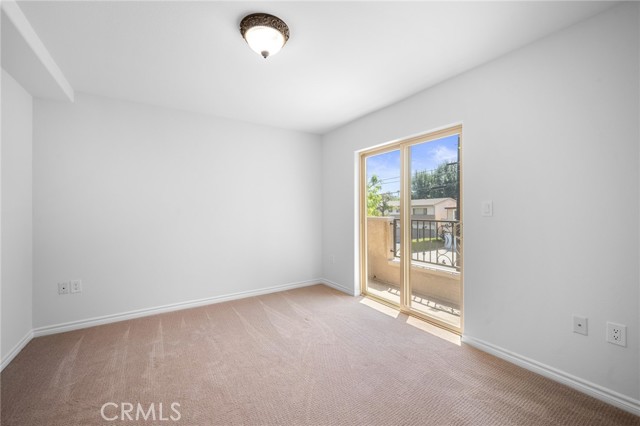 345 W Loraine Street, Glendale CA: https://media.crmls.org/medias/e8f61514-92c4-405e-986e-d6f10bf450ee.jpg