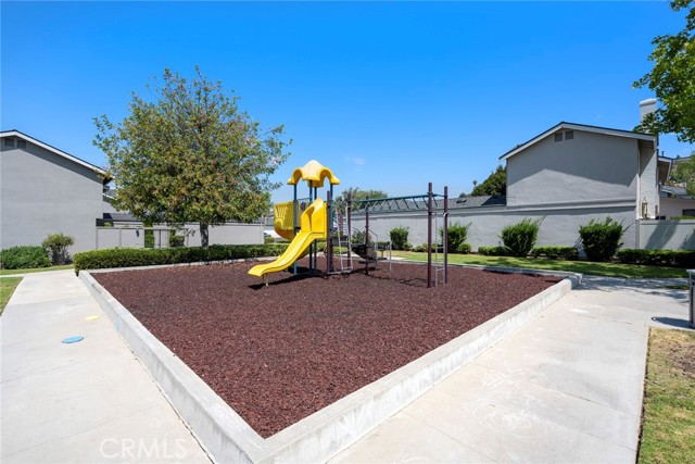 Detail Gallery Image 26 of 33 For 6597 Kameha Cir, Yorba Linda,  CA 92886 - 4 Beds | 3/1 Baths