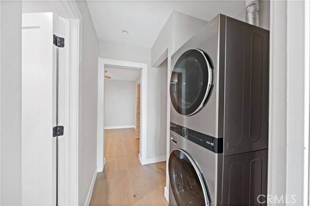 Detail Gallery Image 13 of 14 For 5339 E Ocean #E,  Long Beach,  CA 90803 - 1 Beds | 1 Baths