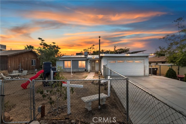 Detail Gallery Image 2 of 38 For 6374 Linda Lee Dr, Yucca Valley,  CA 92284 - 3 Beds | 2 Baths