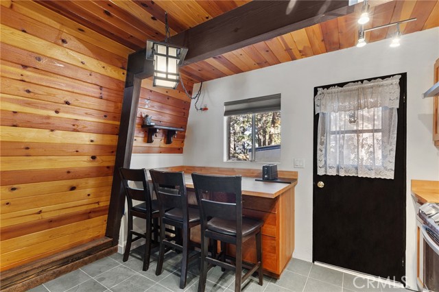 Detail Gallery Image 13 of 30 For 189 Moreno Lane, Sugarloaf,  CA 92386 - 2 Beds | 1 Baths