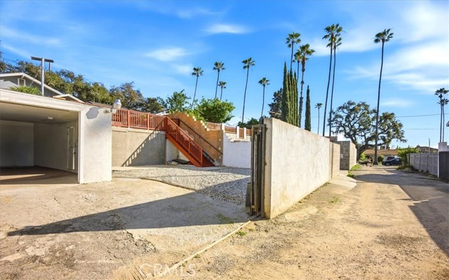 Detail Gallery Image 31 of 34 For 1395 Sunset, Pasadena,  CA 91103 - 2 Beds | 2 Baths