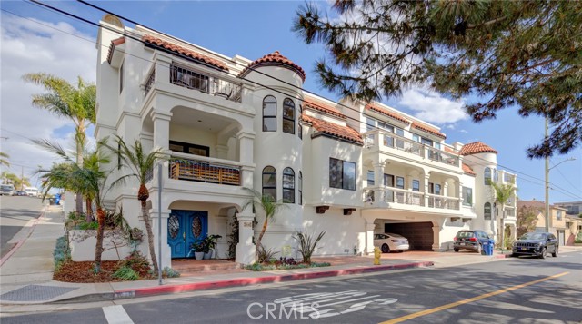 1050 Ardmore Avenue, Hermosa Beach, California 90254, 4 Bedrooms Bedrooms, ,3 BathroomsBathrooms,Residential,Sold,Ardmore,SB22036775