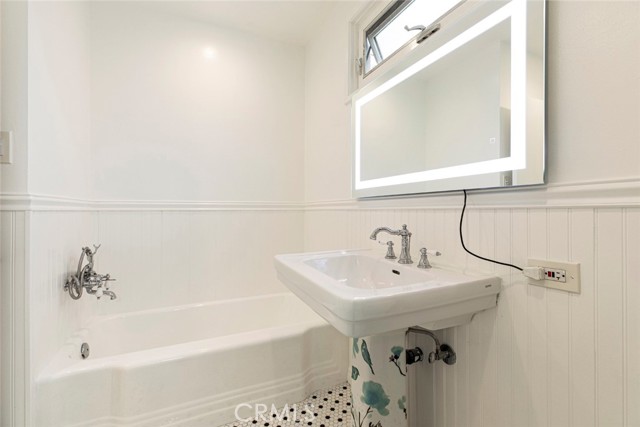 Detail Gallery Image 17 of 32 For 939 N Glendale Ave #3,  Glendale,  CA 91206 - 2 Beds | 2 Baths