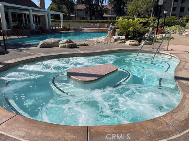 Detail Gallery Image 27 of 39 For 2563 Plaza Del Amo #304,  Torrance,  CA 90503 - 2 Beds | 2 Baths