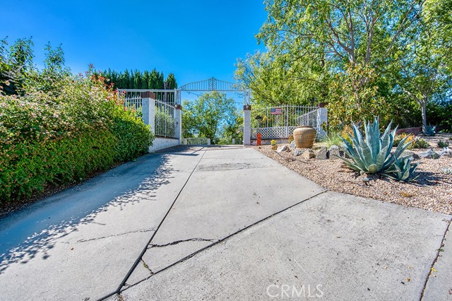Detail Gallery Image 20 of 54 For 31252 Mountain View Rd, Trabuco Canyon,  CA 92679 - 4 Beds | 4/1 Baths