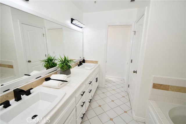 2514 Vanderbilt Ln, Redondo Beach, California 90278, 4 Bedrooms Bedrooms, 0 ,2 BathroomsBathrooms,Residential,For Sale,Vanderbilt Ln,0,SB26161438