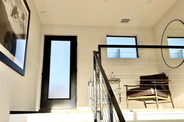 6430 Drexel AVE, Los Angeles CA: https://media.crmls.org/medias/e8fc0672-a5cb-4859-b2c1-8a2efc6fce44.jpg