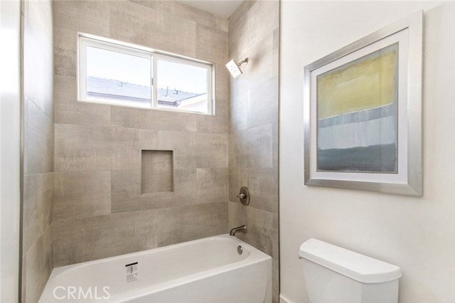Detail Gallery Image 13 of 19 For 302 Cabrillo St, Costa Mesa,  CA 92627 - 4 Beds | 3 Baths