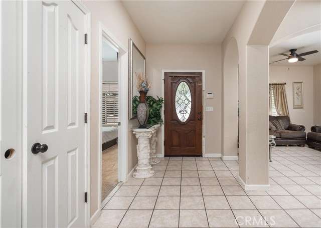 Detail Gallery Image 3 of 17 For 2520 N Liberty Ct, Visalia,  CA 93292 - 4 Beds | 2/1 Baths