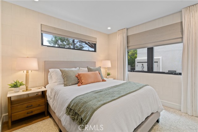 802 Bard photo 17
