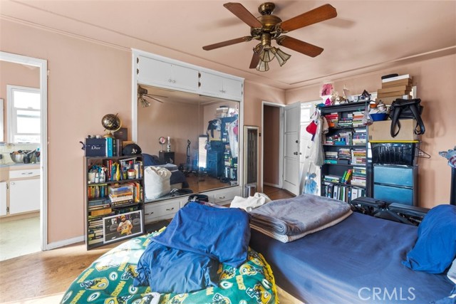 Detail Gallery Image 11 of 20 For 10001 Bowman Ave, South Gate,  CA 90280 - 4 Beds | 2 Baths