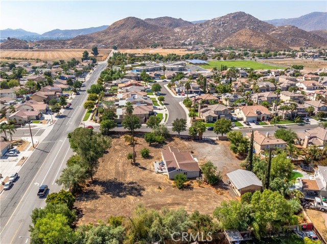 Detail Gallery Image 41 of 42 For 724 Brisbane St, Hemet,  CA 92545 - 3 Beds | 3 Baths