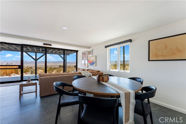 62176 Highland View Drive, Joshua Tree CA: https://media.crmls.org/medias/e8fed767-f6fc-4a16-949f-867af867815d.jpg