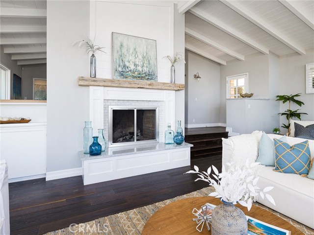 246 Via Los Miradores, Redondo Beach CA: https://media.crmls.org/medias/e8ff0415-b581-4327-a9fd-9a502c4e1ee7.jpg