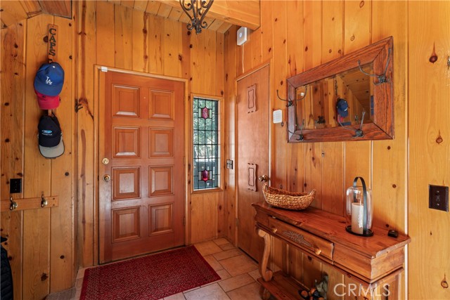 Detail Gallery Image 4 of 42 For 27169 Ironwood Ln, Lake Arrowhead,  CA 92352 - 3 Beds | 3/1 Baths