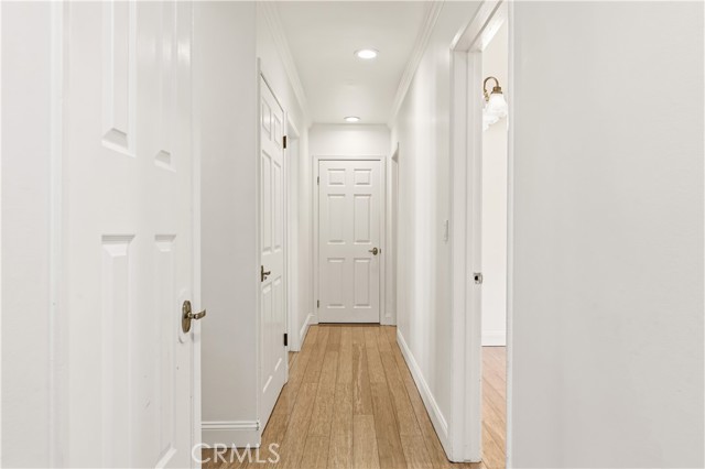 Detail Gallery Image 24 of 36 For 20305 Aetna, Woodland Hills,  CA 91367 - 3 Beds | 2 Baths