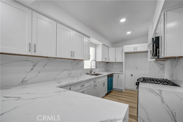 Detail Gallery Image 8 of 38 For 17919 Gard Ave, Artesia,  CA 90701 - 3 Beds | 2 Baths