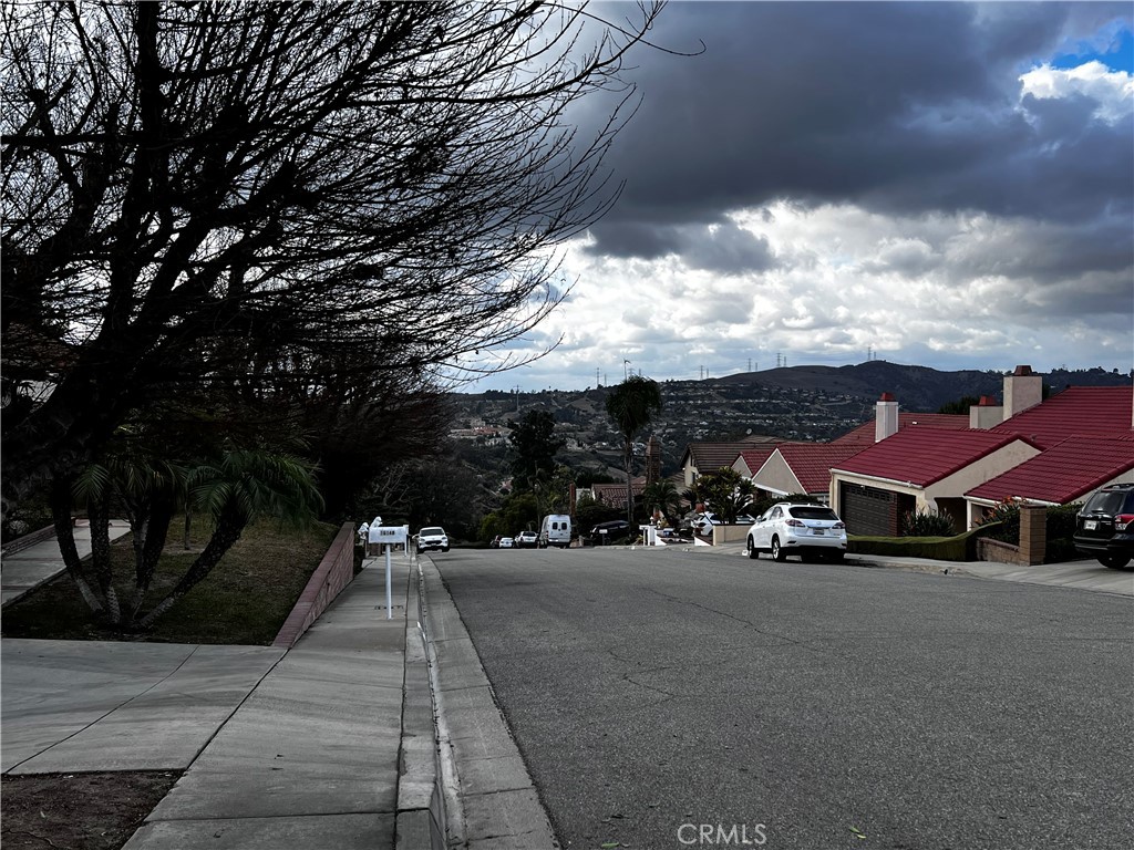 https://media.crmls.org/medias/e900f61b-29e7-4586-9db6-e9b8154b1771.jpg?preset=X-Large